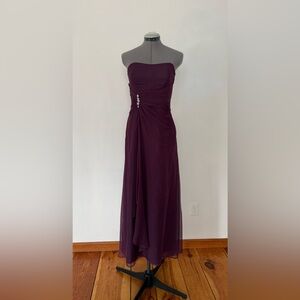 Elegant Plum Ruched Evening Gown with Rhinestone Accent